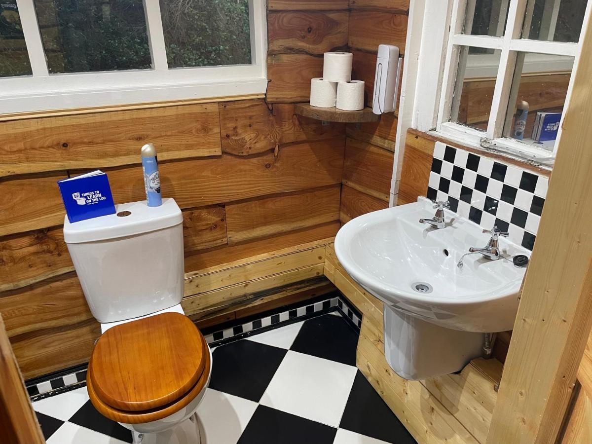Cuckoo Cabin, Tyn Y Cwm Eglwys-Fach Eksteriør billede